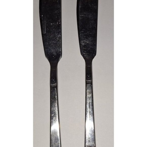 2 OXH69 Oxford Hall Japan Butter Knife Flatware Fleur De Lis Japan - Picture 3 of 8